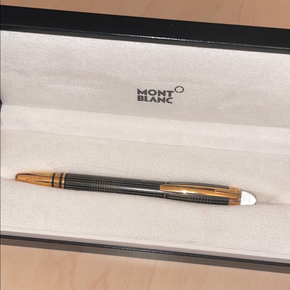 Montblanc Starwalker Red Gold Pen